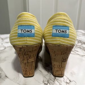 TOMS Wedges Size W7